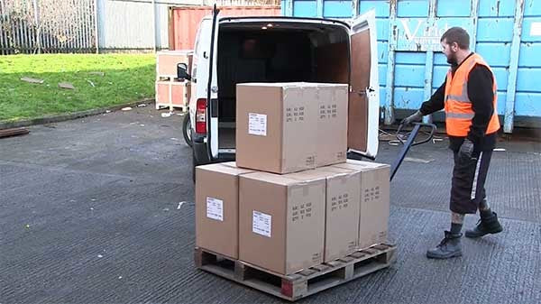 Pallet truck weighing scales vs platform scales (Video)