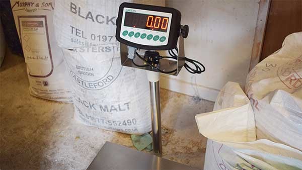 The Benefits of Using Scales in the Recycling Industry