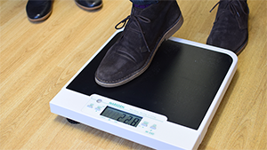 Mechanical vs digital medical scales: Who wins?