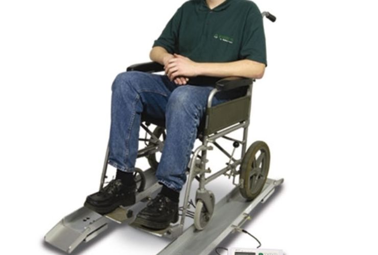 Best practice: How to weigh someone in a wheelchair at home